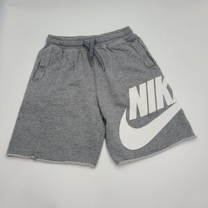Nike boys' gray sweatshorts size M